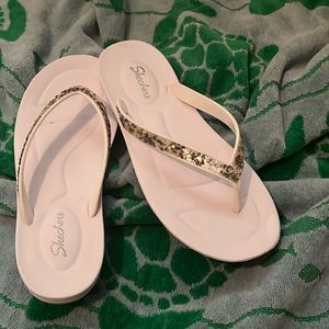 Sketchers sandals size 7